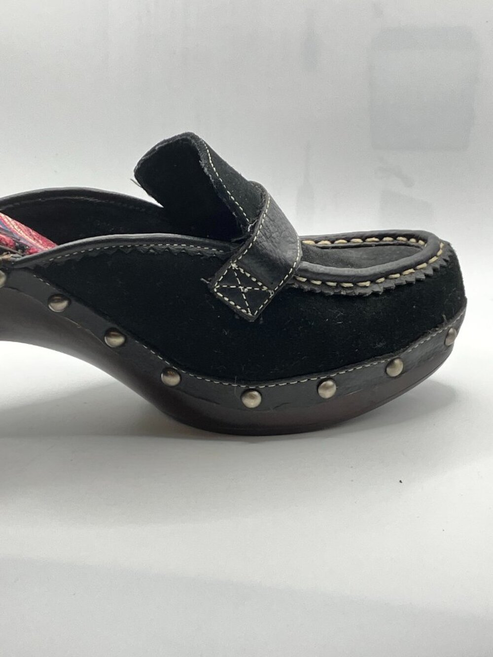 BareTraps Studded Platform Clogs Black Suede Size 8.5 heel 3.5-in Like New